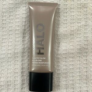 Smashbox HALO tinted moisturizer light medium